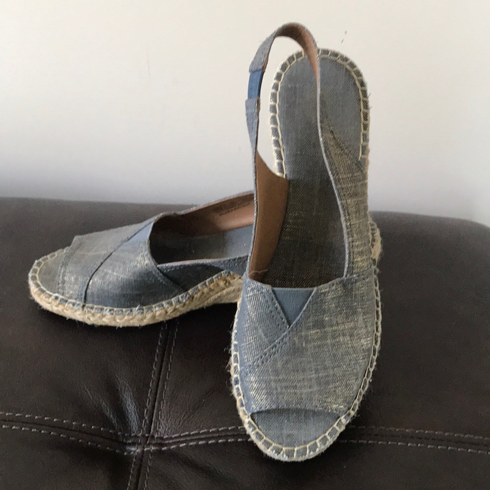 Clarks 9M slingback denim with gold threading